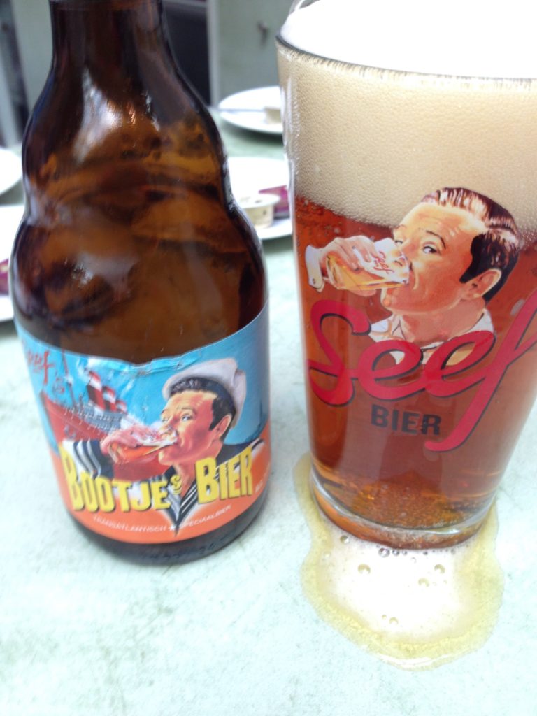 Seef Bootje's Belgian Beer glass and bottle