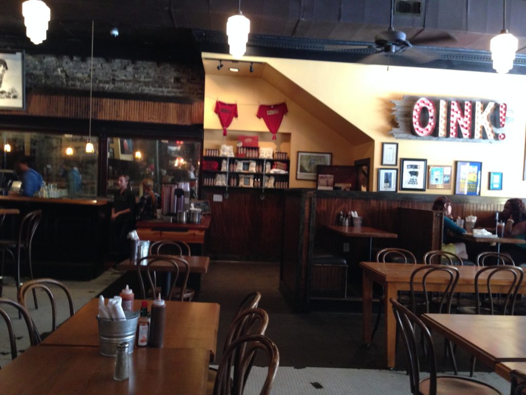 You are currently viewing Finding Great BBQ in Charleston at Nick’s Original Bar-B-Q