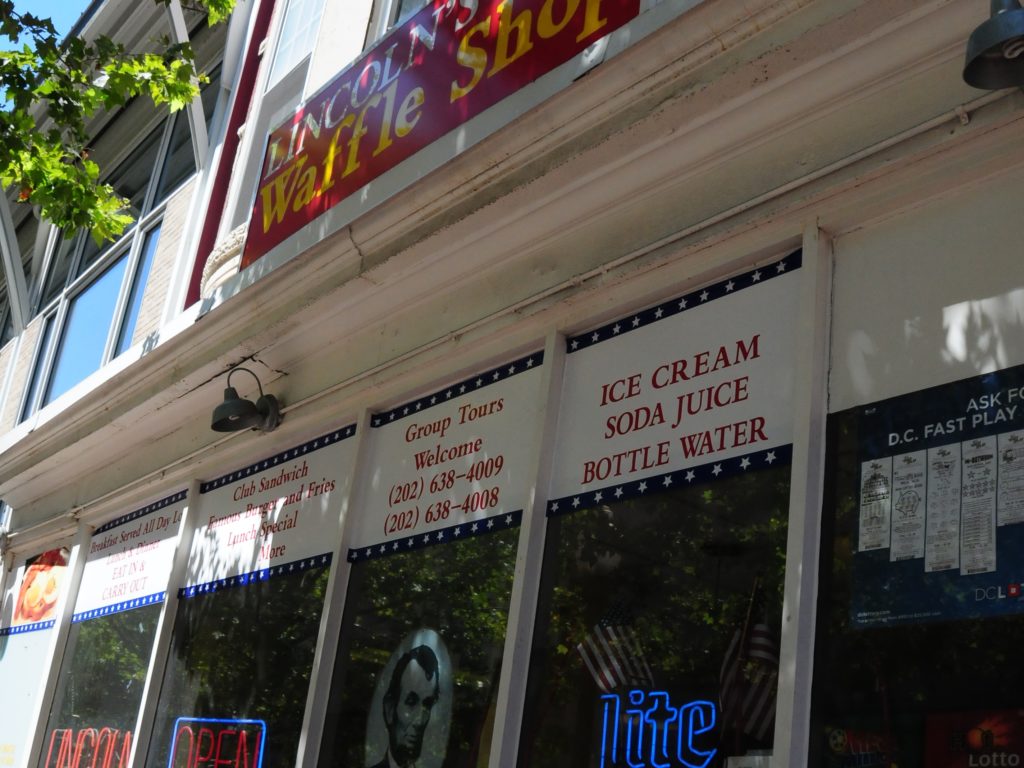 You are currently viewing Breakfast at Lincoln’s Waffle Shop in Washington, DC