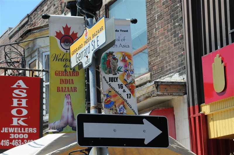 You are currently viewing The Festival of South Asia for Food, Dance and Fun on Gerrard Street in Toronto