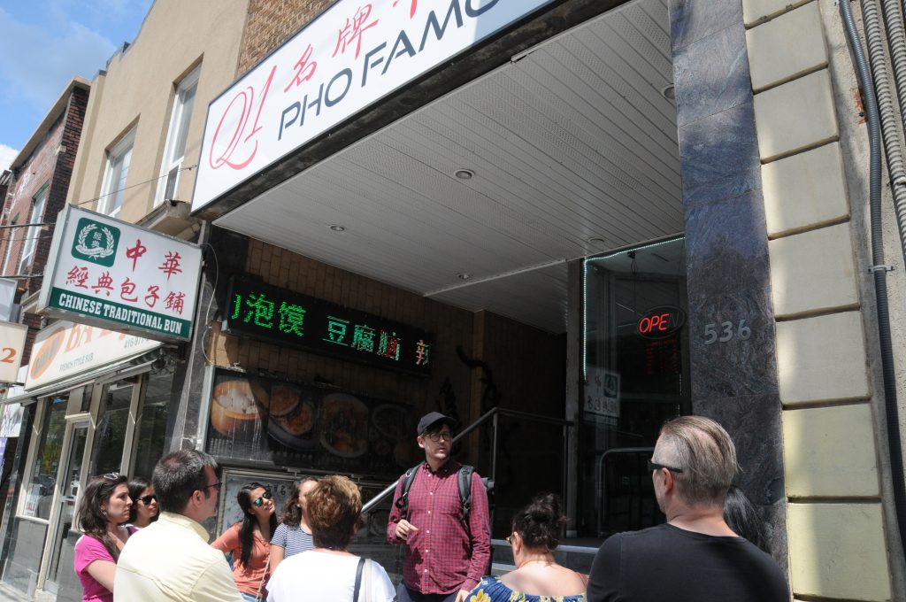 You are currently viewing Eating Dan Dan Noodles in Chinatown at Chinese Traditional Bun