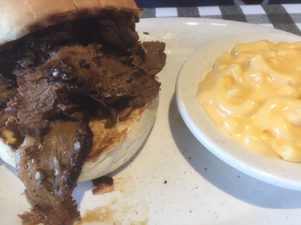 prime rib sandwich with mac n cheese